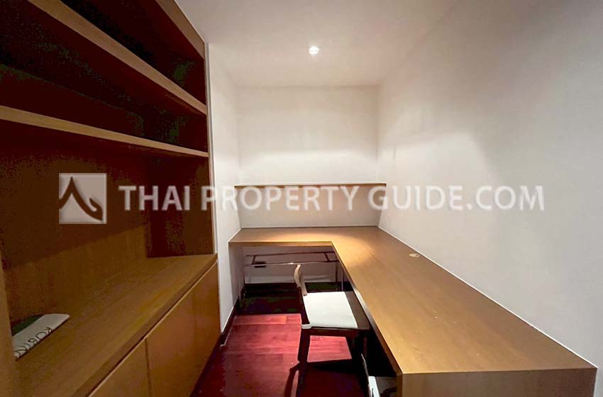 Condominium in Phaholyothin 
